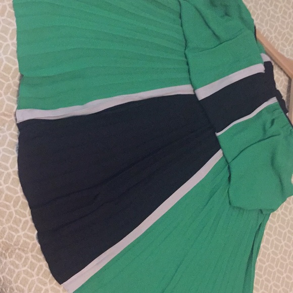 BCBG Max Azria color blocked pleated dress - Picture 4 of 5